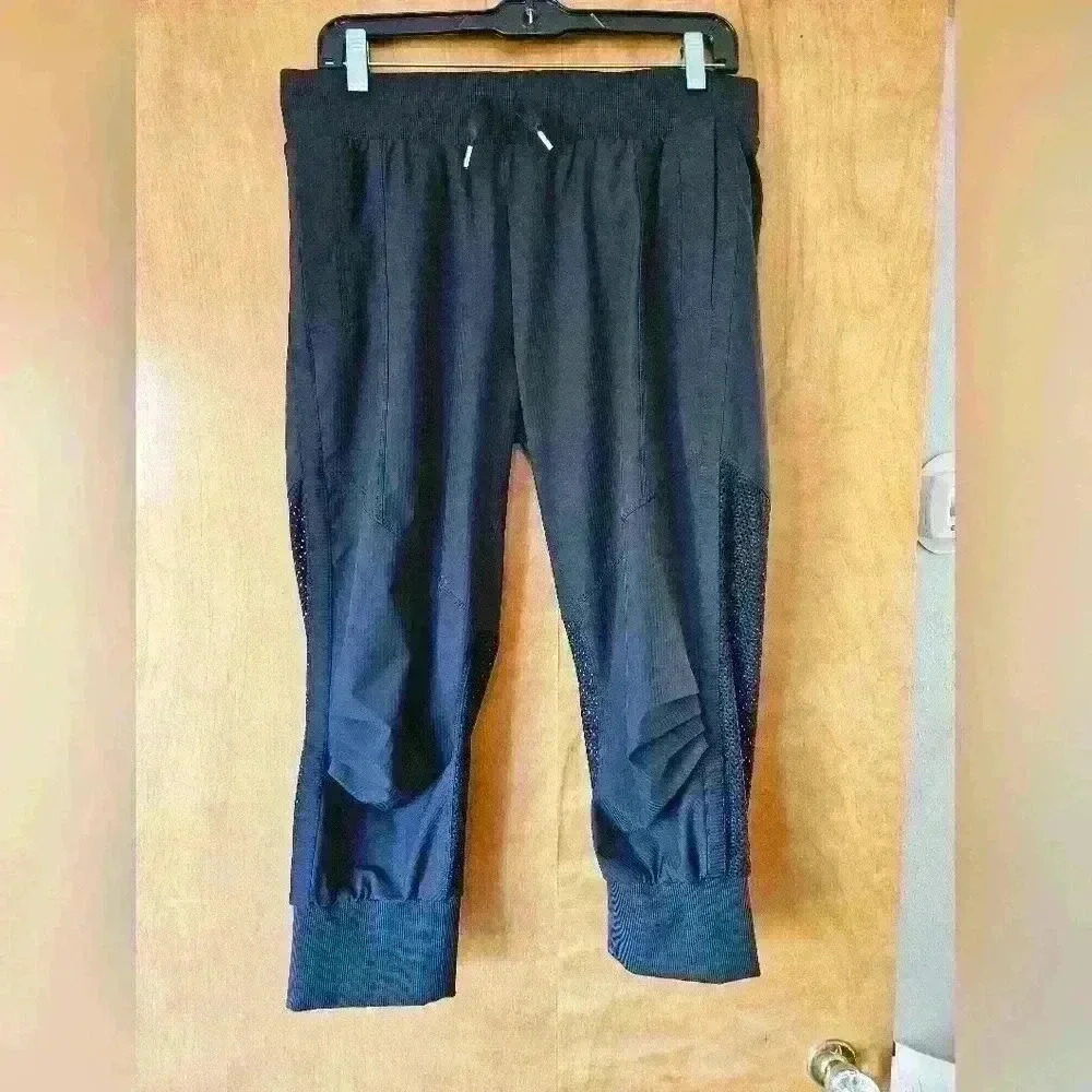 Uniquely Lorna Jane Jet Black Elastic Jogger Pants Side And BACK pockets M